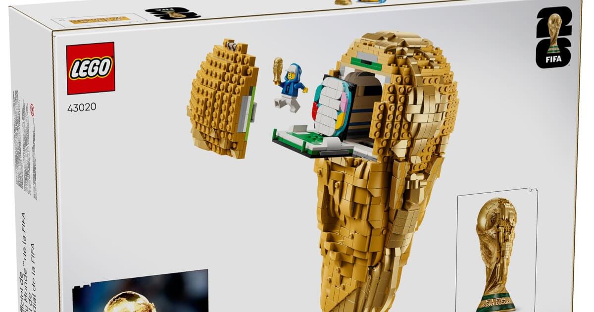 Une réplique à l'échelle 1/1 du trophée de la Coupe du Monde, entièrement recréée en LEGO - avec un mini-stade à l'intérieur ! Le trophée grandeur nature en LEGO de la Coupe du Monde fait vibrer le cœur des fans de football.