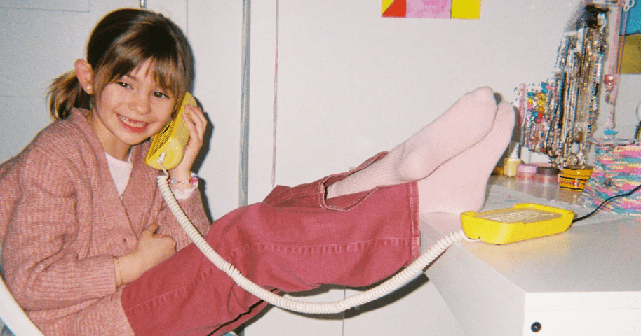 没有通知和社交媒体却依然受欢迎。吸引美国孩子的“新型固定电话”